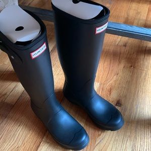 HUNTER women’s original tall… size 7… slightly used..